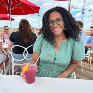 Meet your Posher, Amma